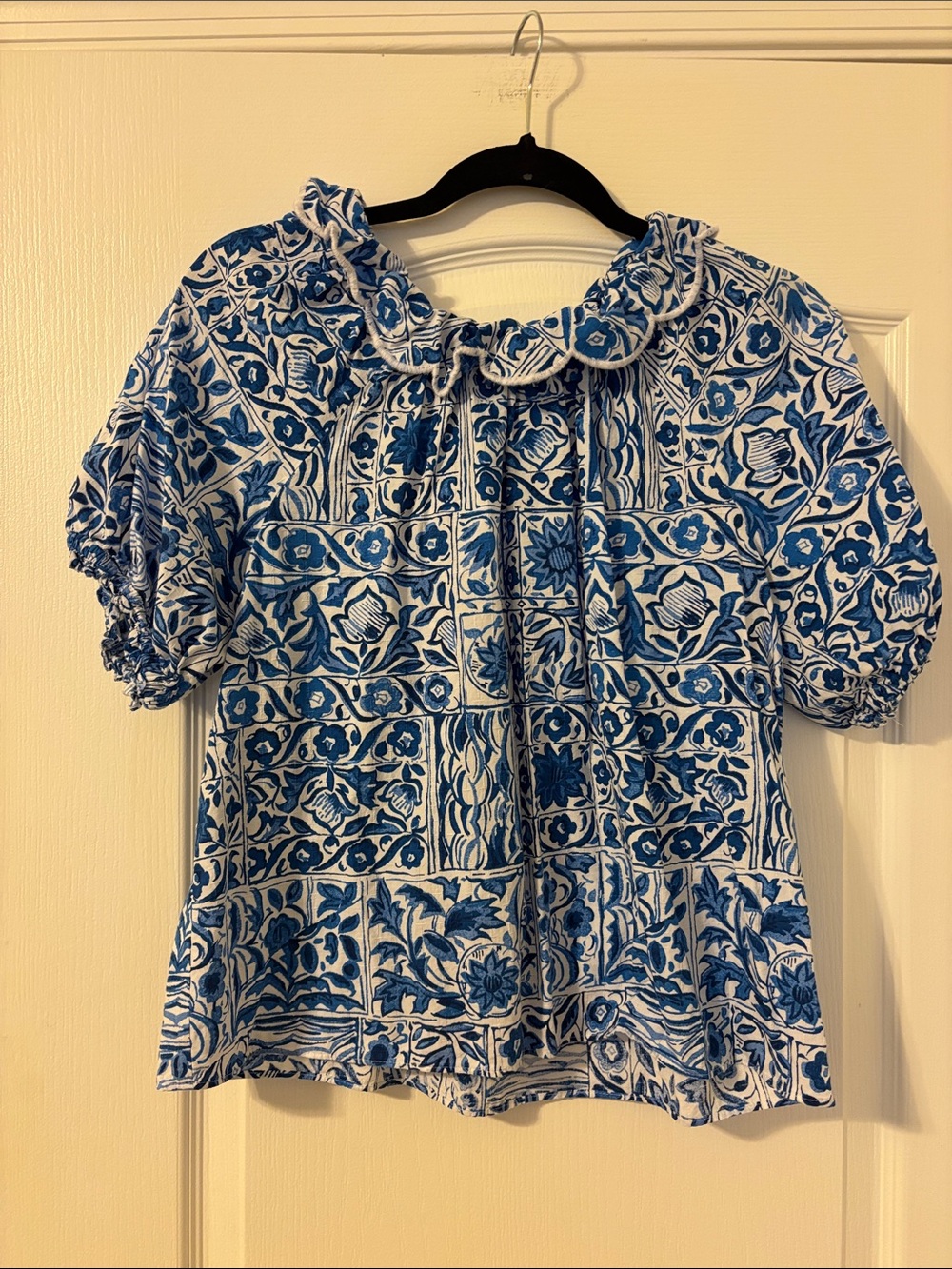 Ann Taylor White and Blue Floral Ruffle-Neck Blouse